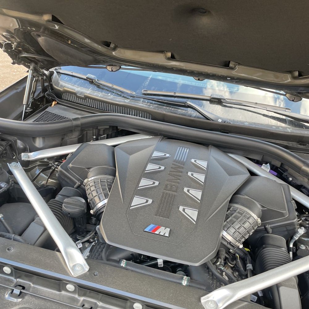 2024 BMW X5 M60i