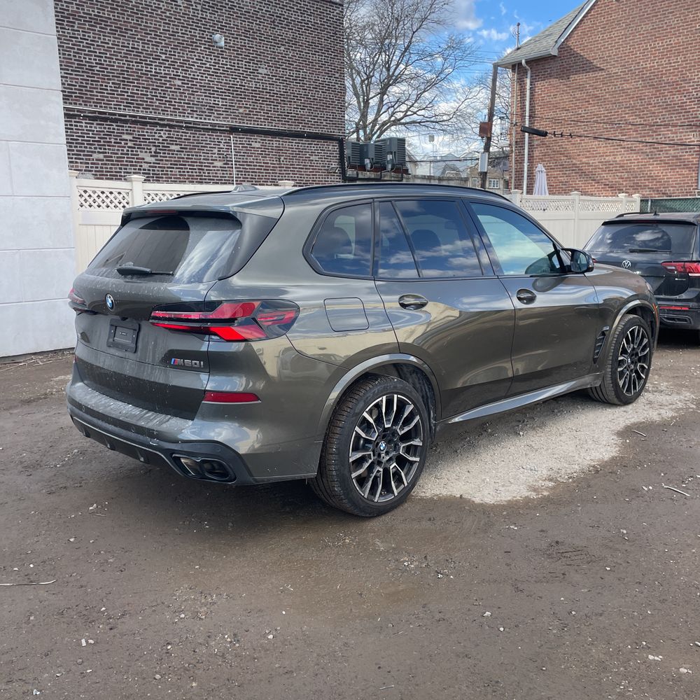 2024 BMW X5 M60i