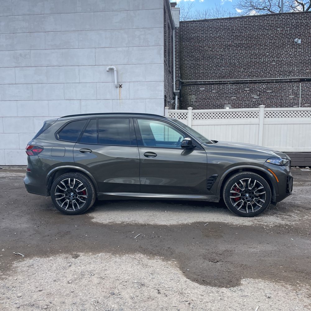 2024 BMW X5 M60i