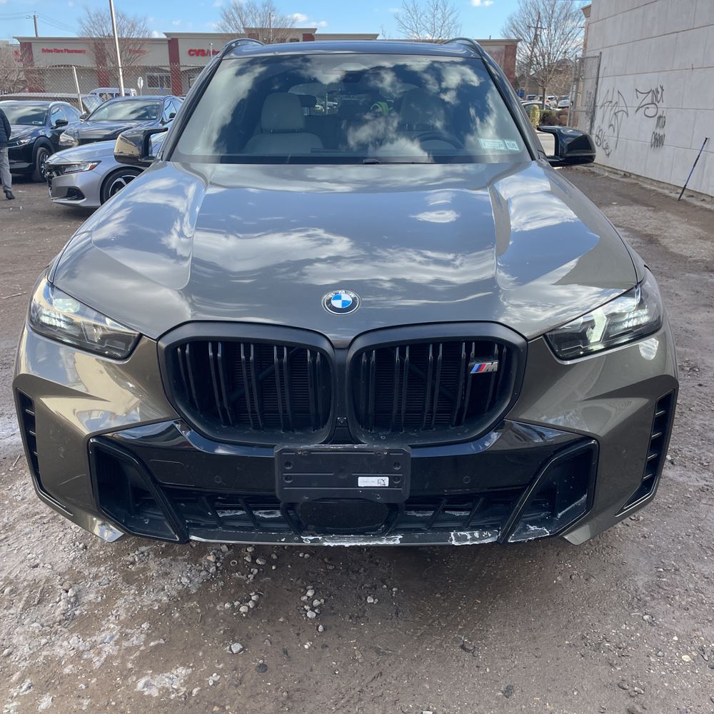 2024 BMW X5 M60i