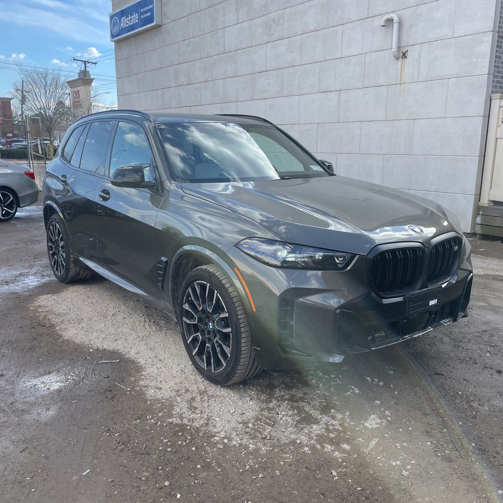 2024 BMW X5 M60i