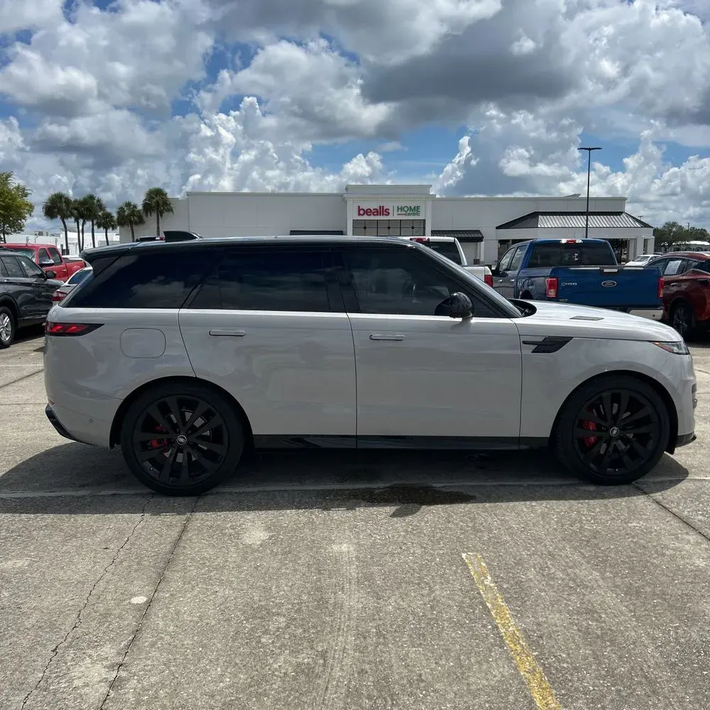 2023 Land Rover Range Rover Sport SE DYN