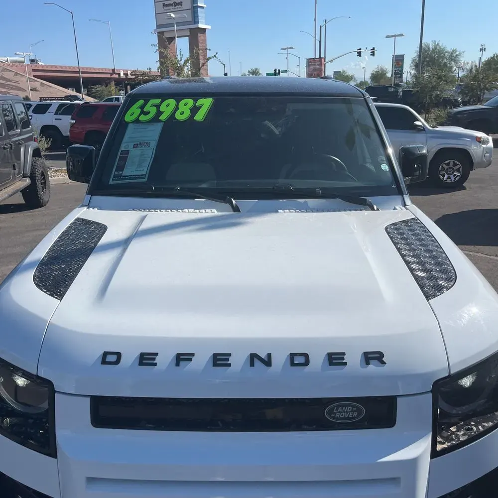 2024 Land Rover Defender 130 X-Dyn SE P400