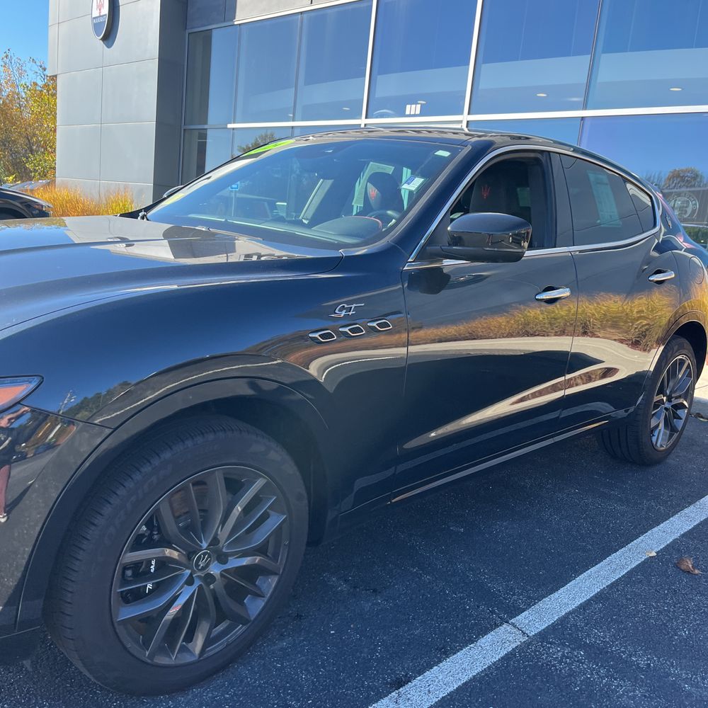 2024 Maserati Levante GT Ultima
