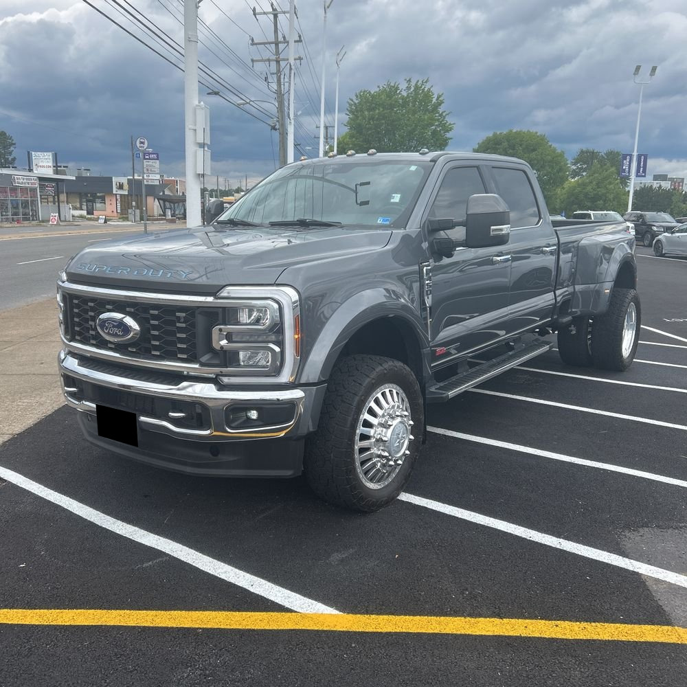2024 Ford F-450 Super Duty Lariat