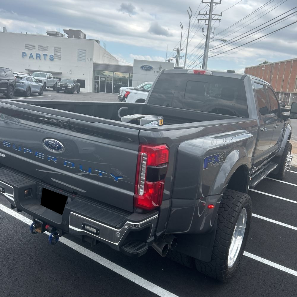 2024 Ford F-450 Super Duty Lariat