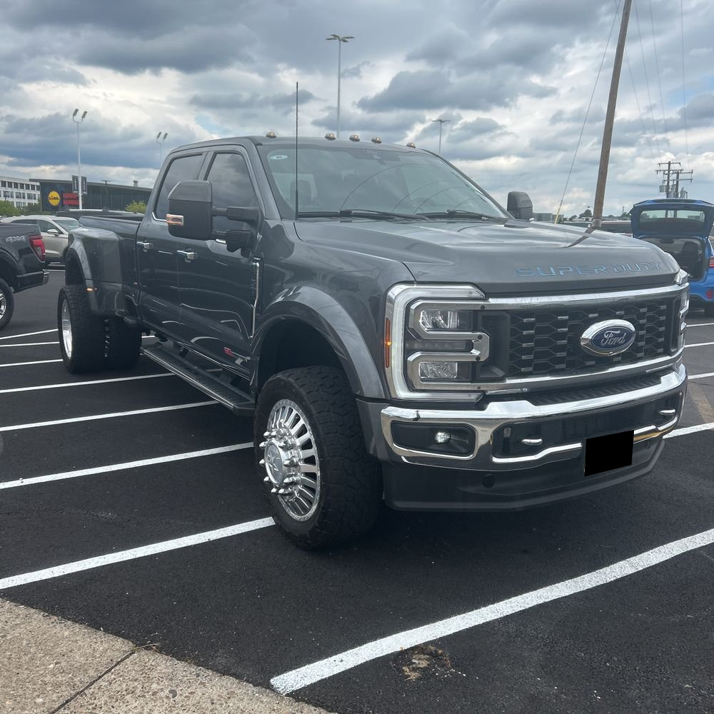 2024 Ford F-450 Super Duty Lariat