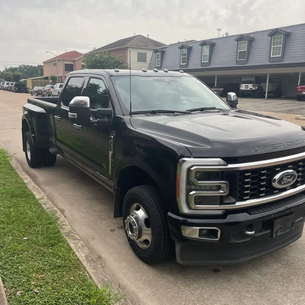 2023 Ford F-350 Super Duty Platinum