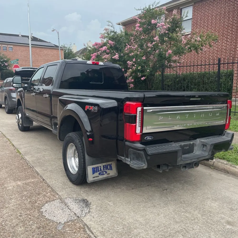 2023 Ford F-350 Super Duty Platinum
