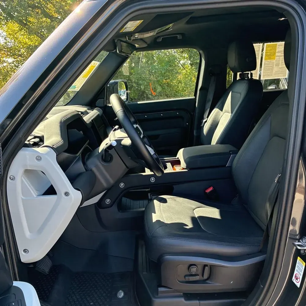 2024 Land Rover Defender 110 V8 P500 SE