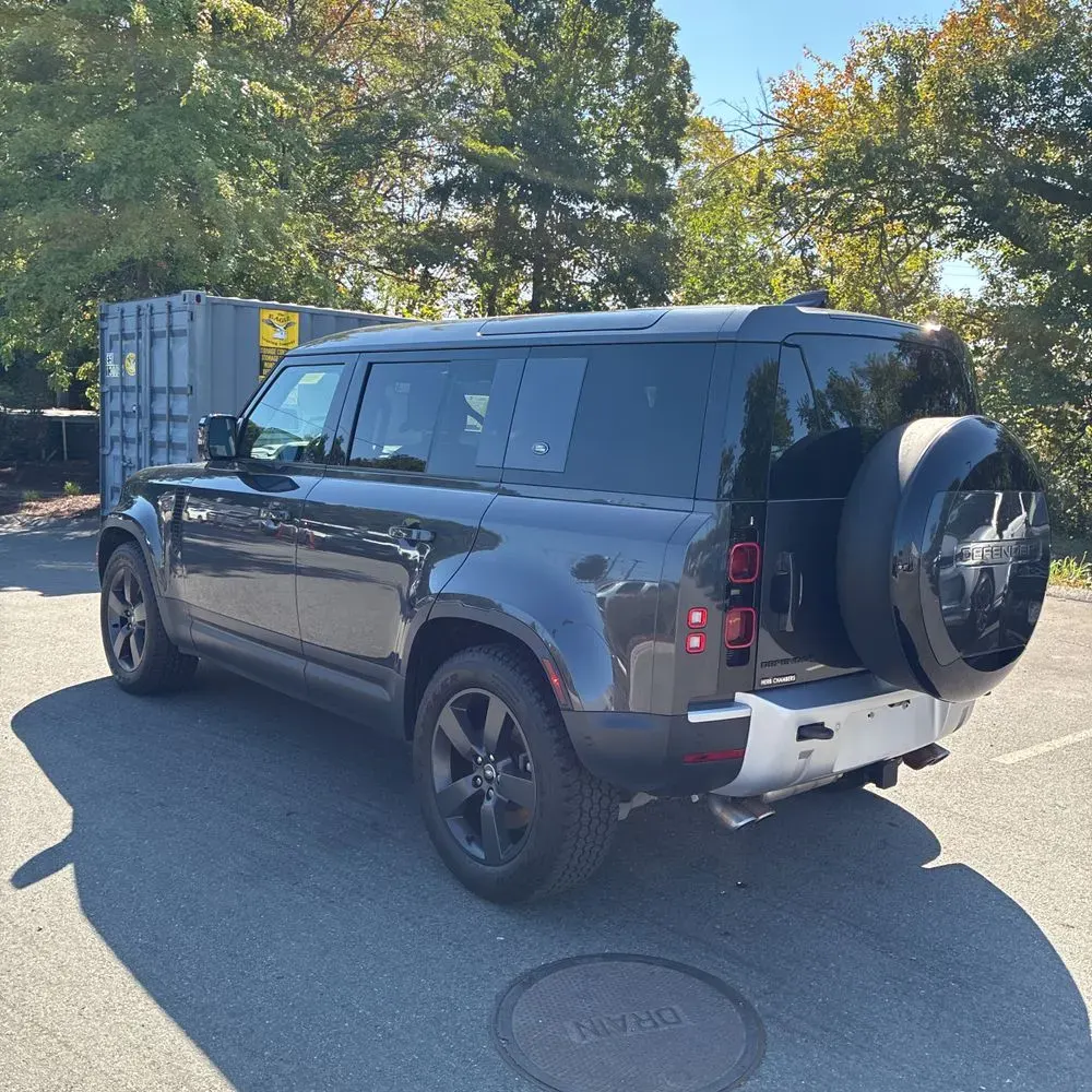 2024 Land Rover Defender 110 V8 P500 SE
