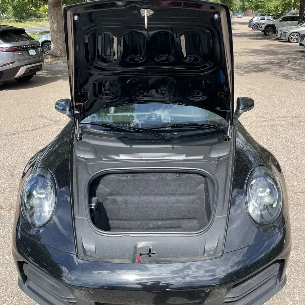 2025 Porsche 911 Carrera
