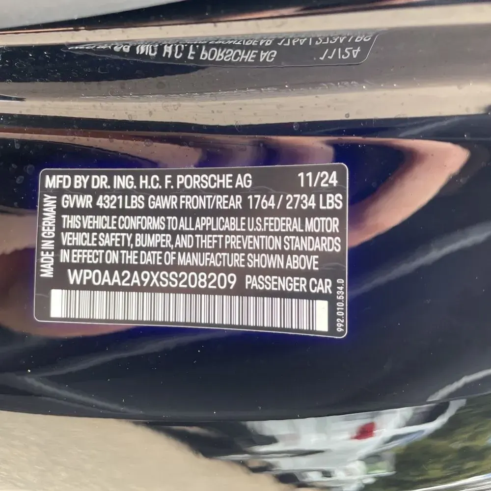 2025 Porsche 911 Carrera