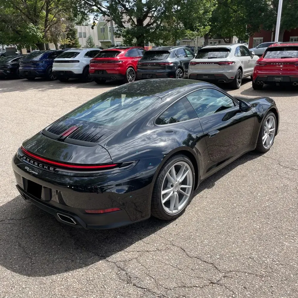 2025 Porsche 911 Carrera