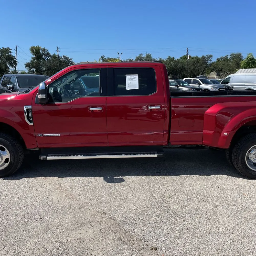 2022 Ford F-350 Super Duty Lariat