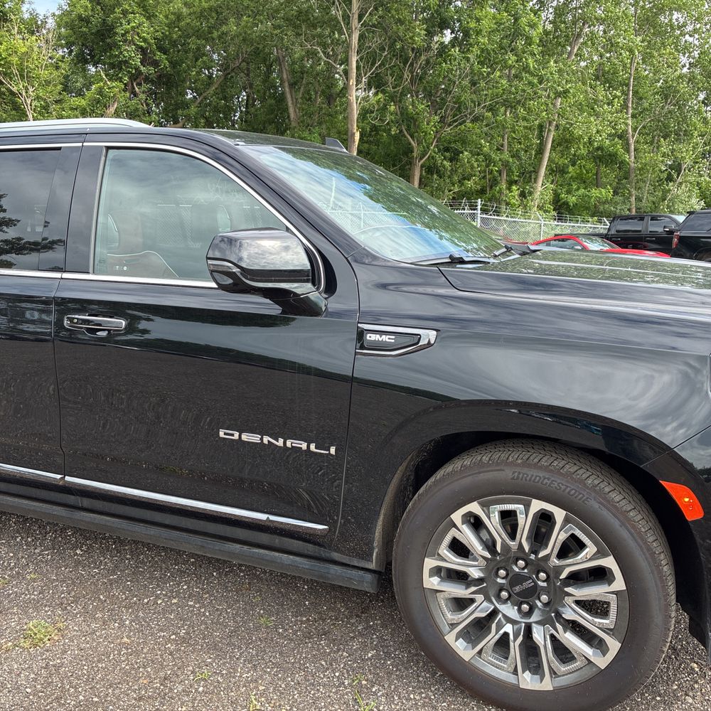 2024 GMC Yukon Denali Ultimate