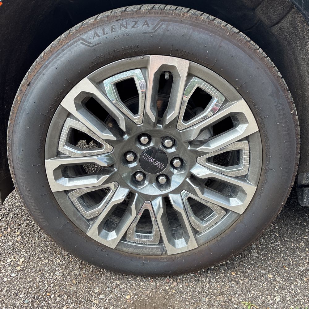 2024 GMC Yukon Denali Ultimate