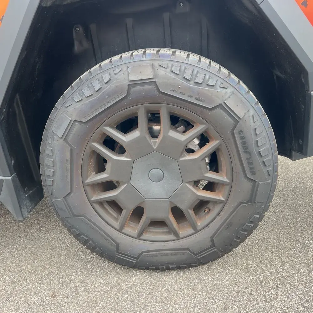 2024 Tesla Cybertruck Base