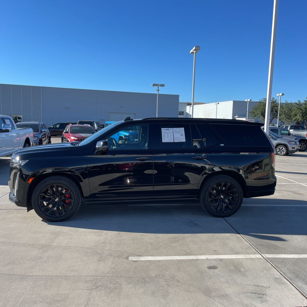 2022 Cadillac Escalade Sport
