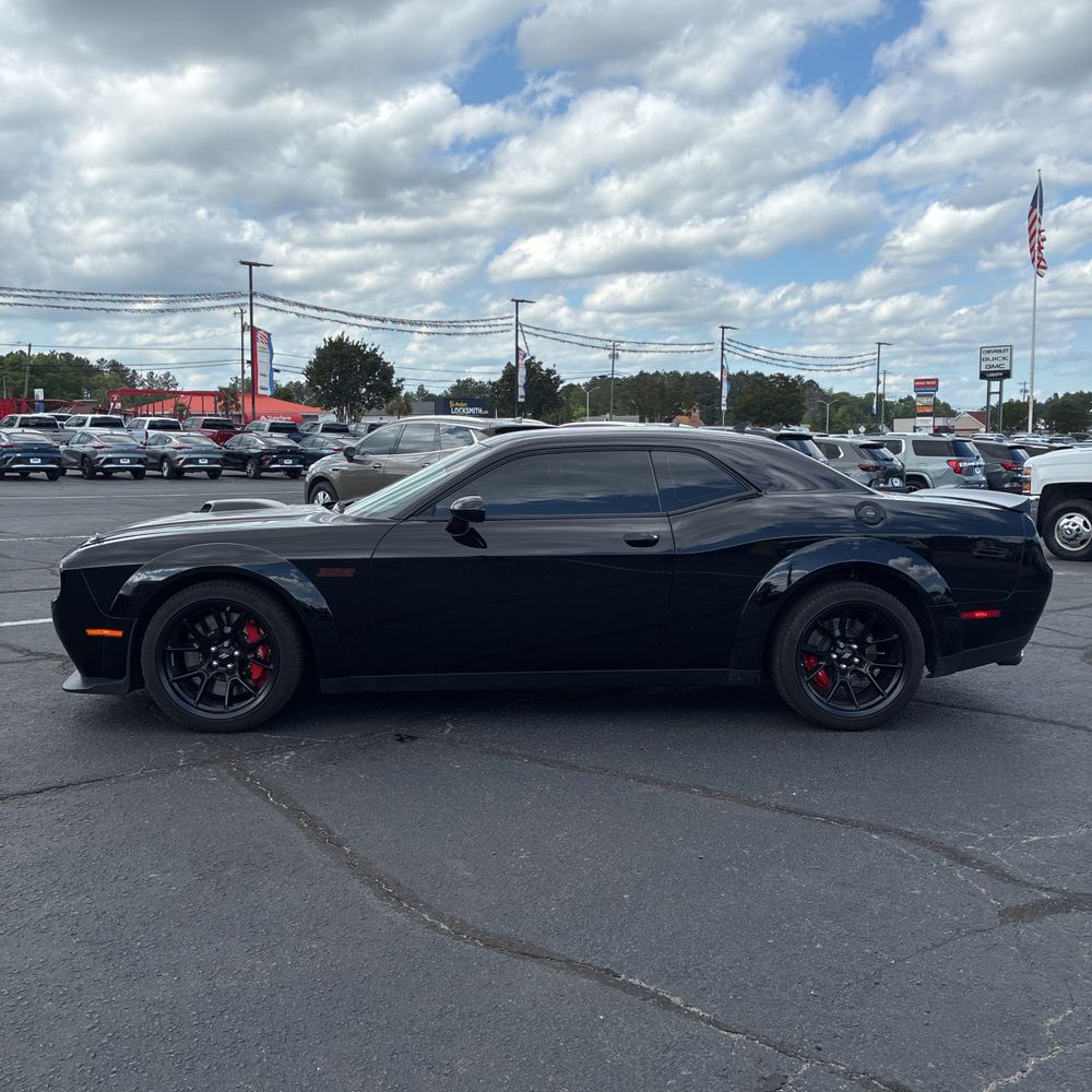 2023 Dodge Challenger R/T Scat Pack Widebody