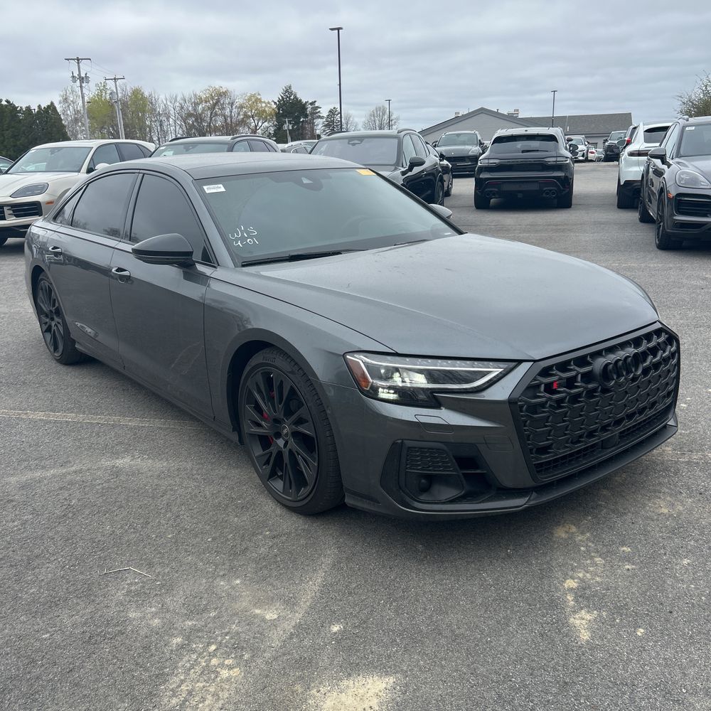 2025 Audi S8 TFSI quattro Tiptronic
