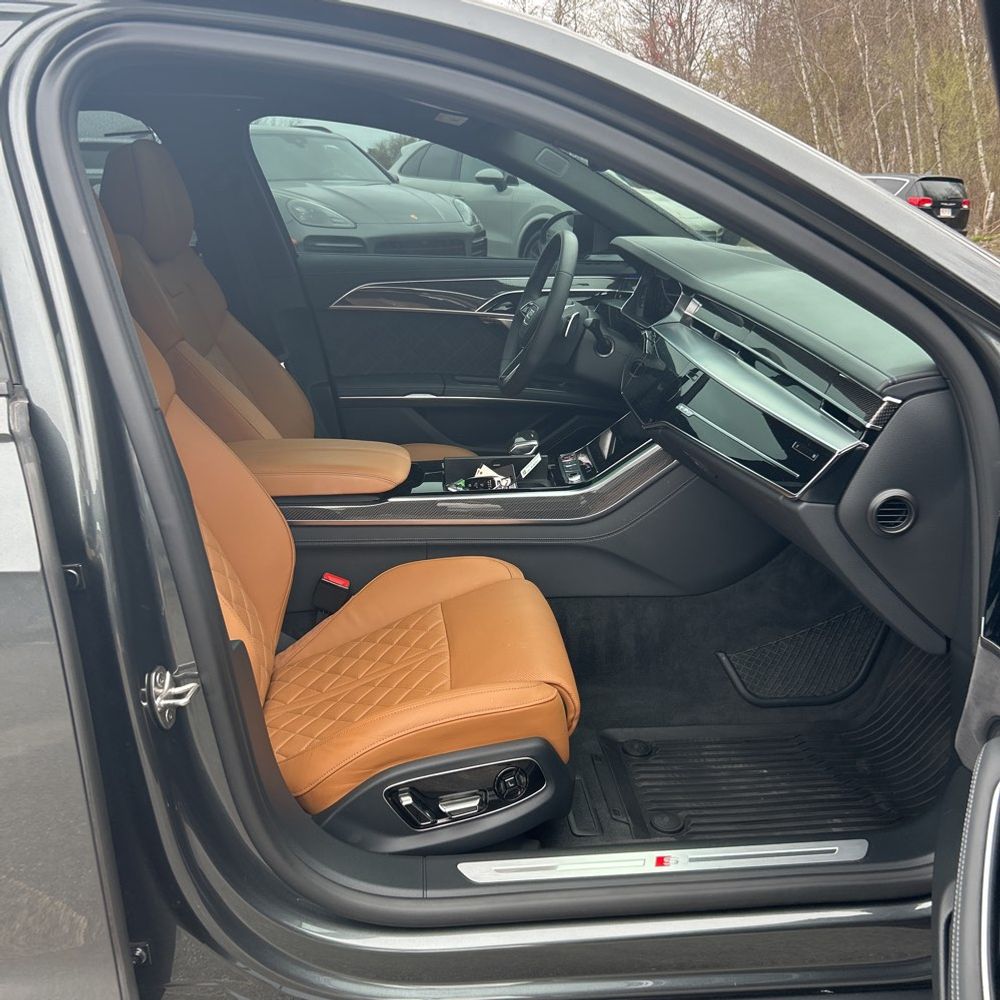 2025 Audi S8 TFSI quattro Tiptronic