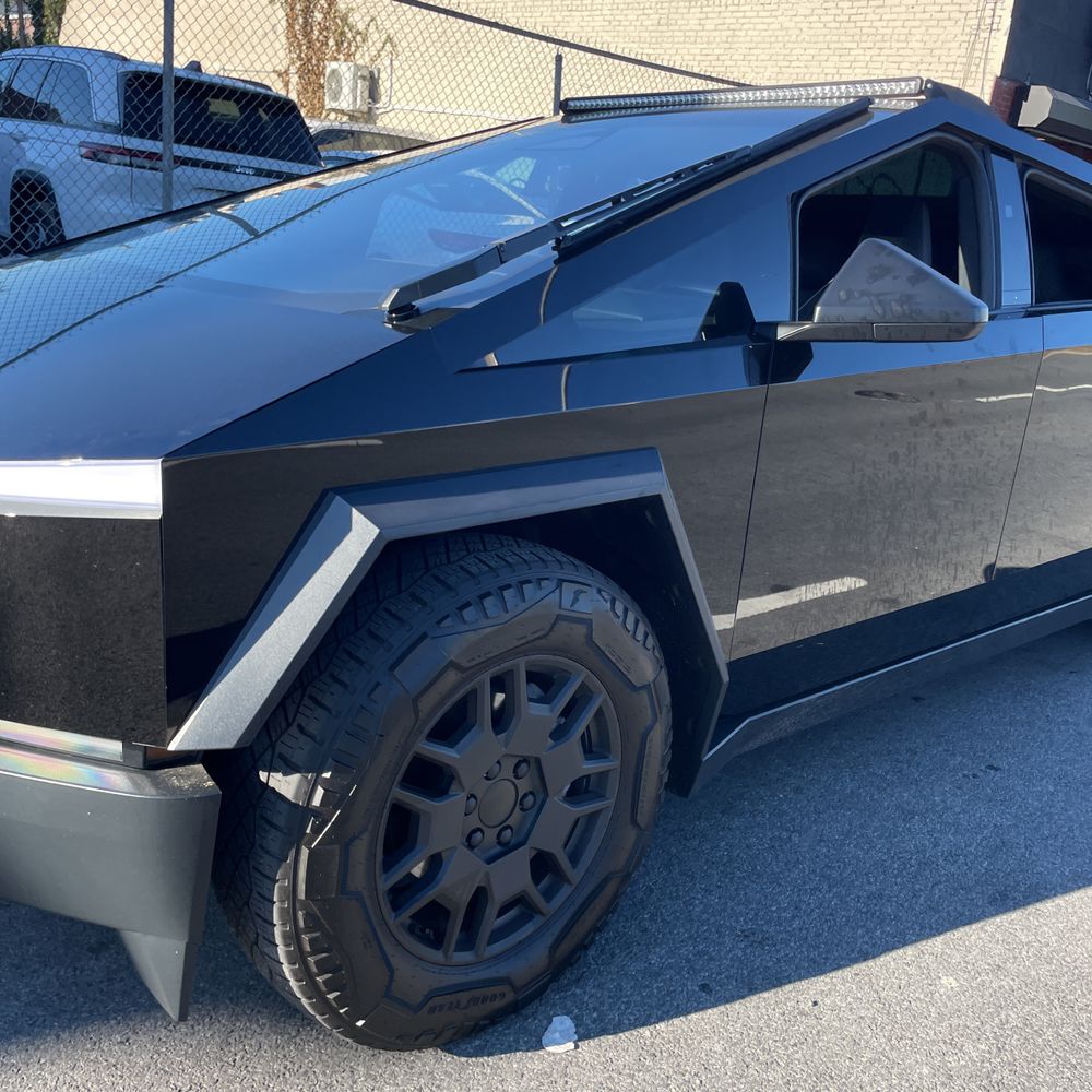 2024 Tesla Cybertruck Base