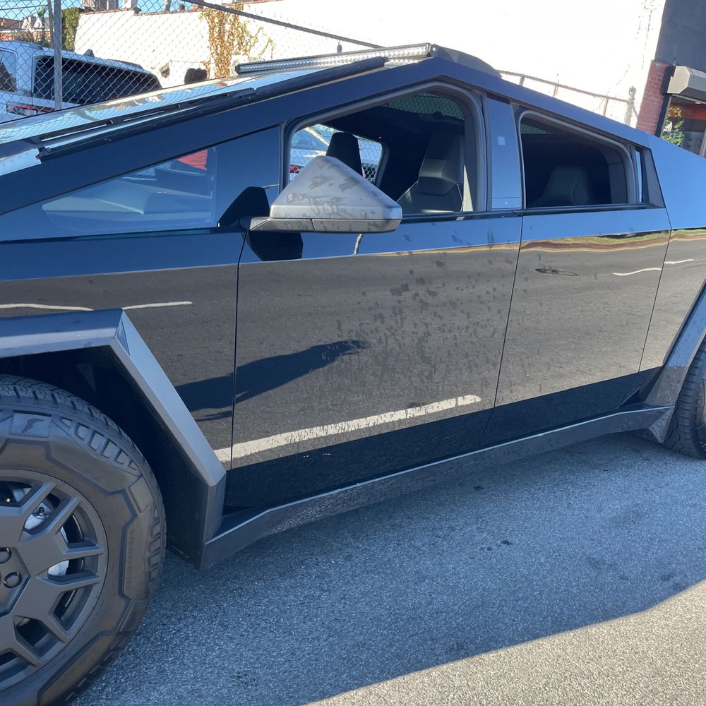 2024 Tesla Cybertruck Base