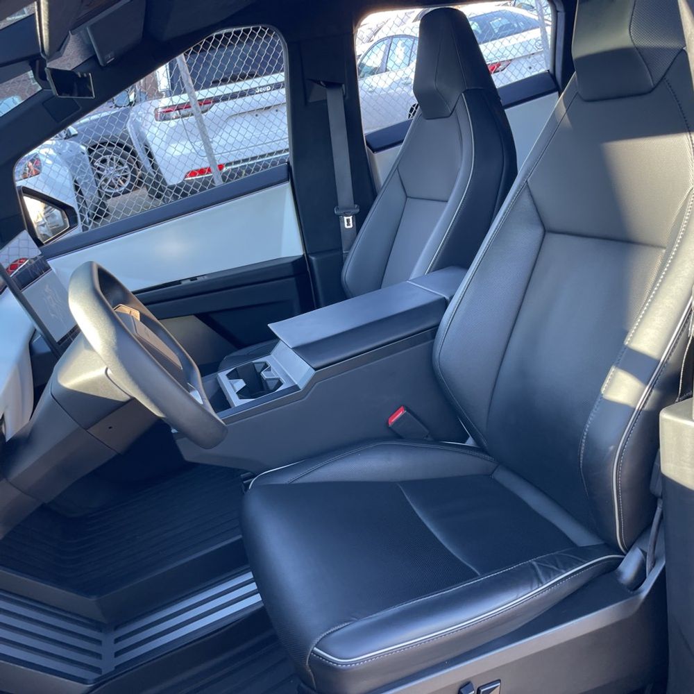 2024 Tesla Cybertruck Base