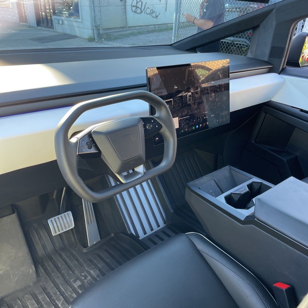 2024 Tesla Cybertruck Base
