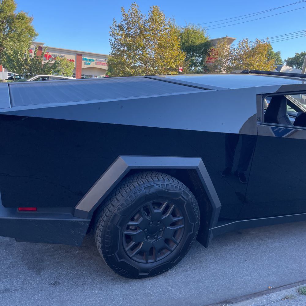 2024 Tesla Cybertruck Base