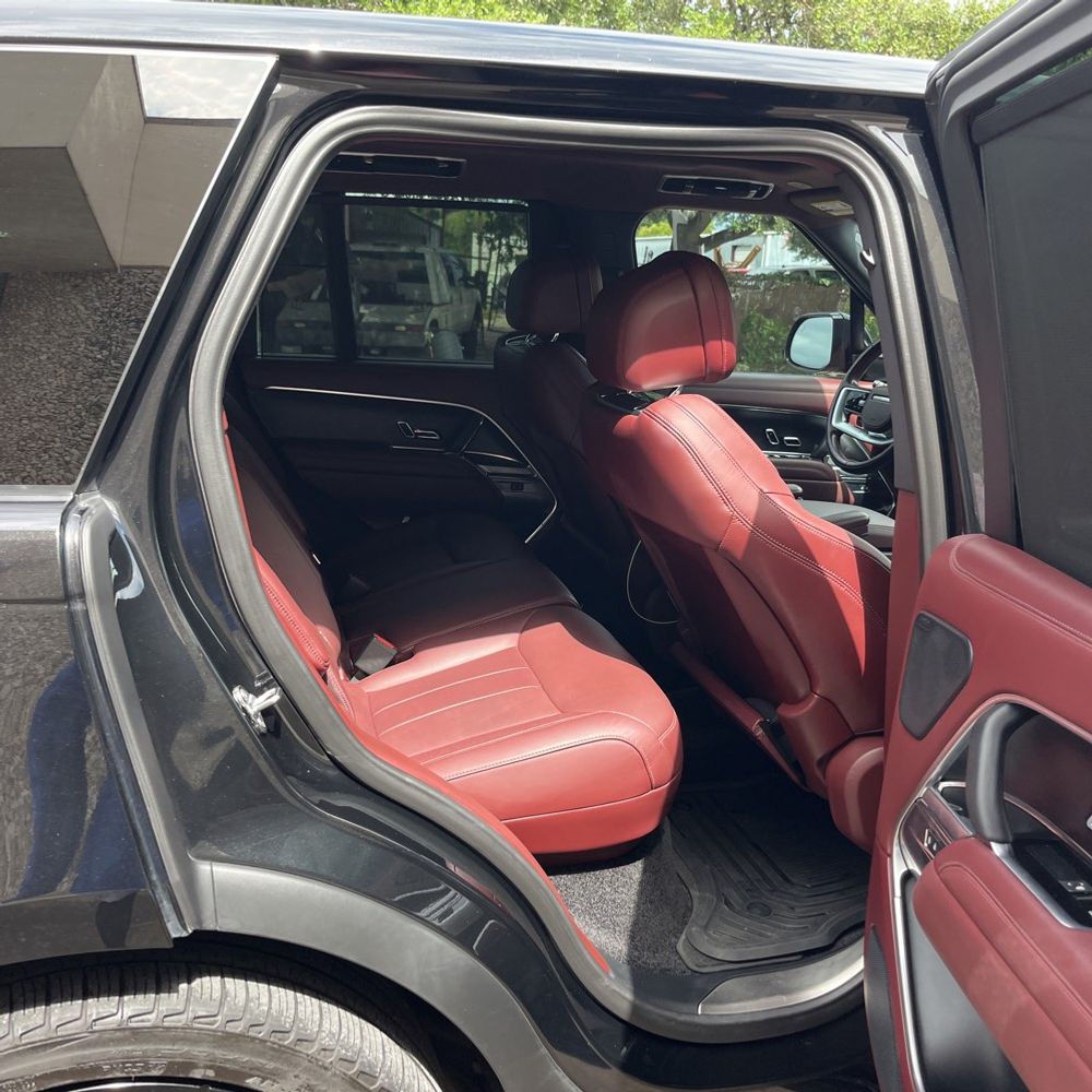 2024 Land Rover Range Rover P530 SE