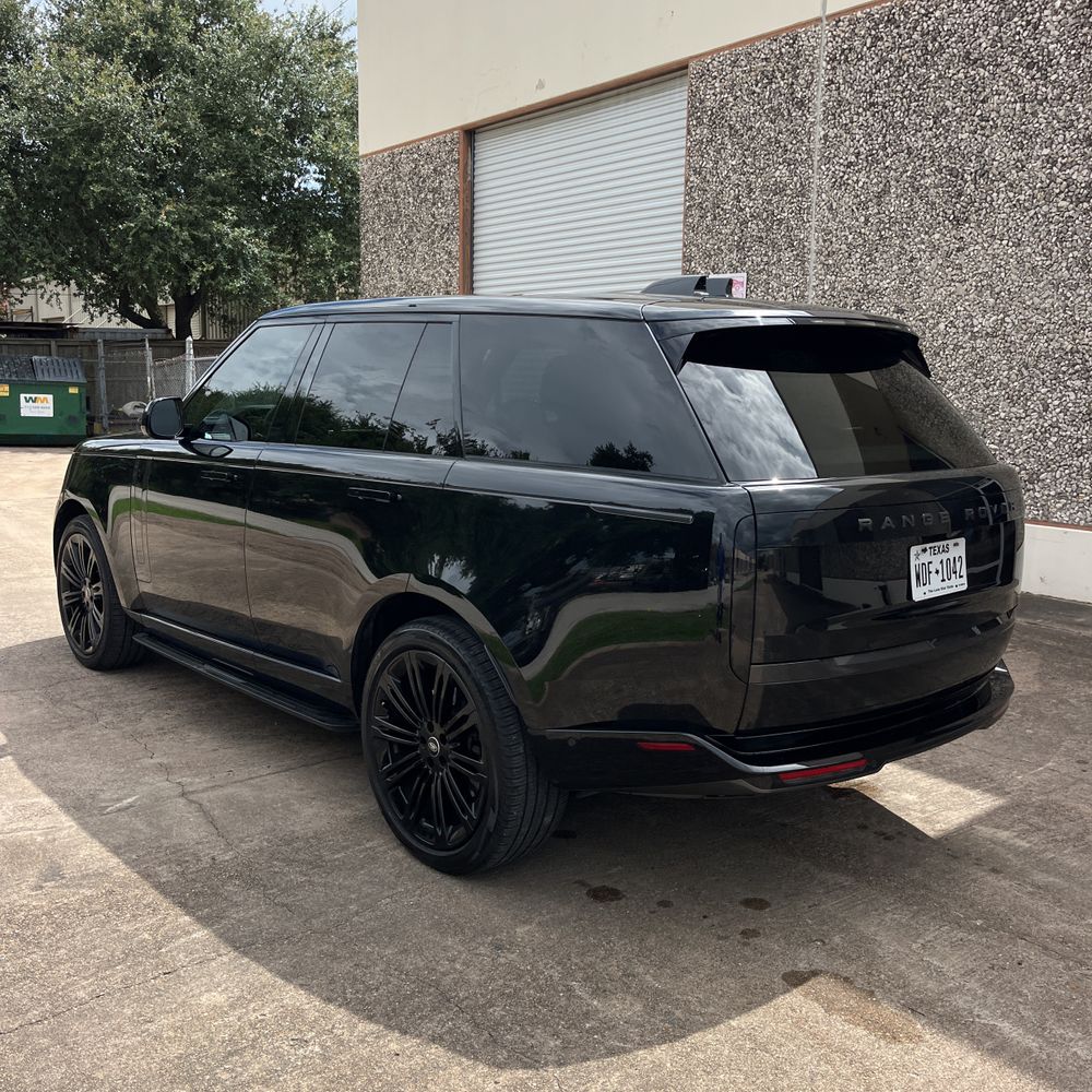 2024 Land Rover Range Rover P530 SE
