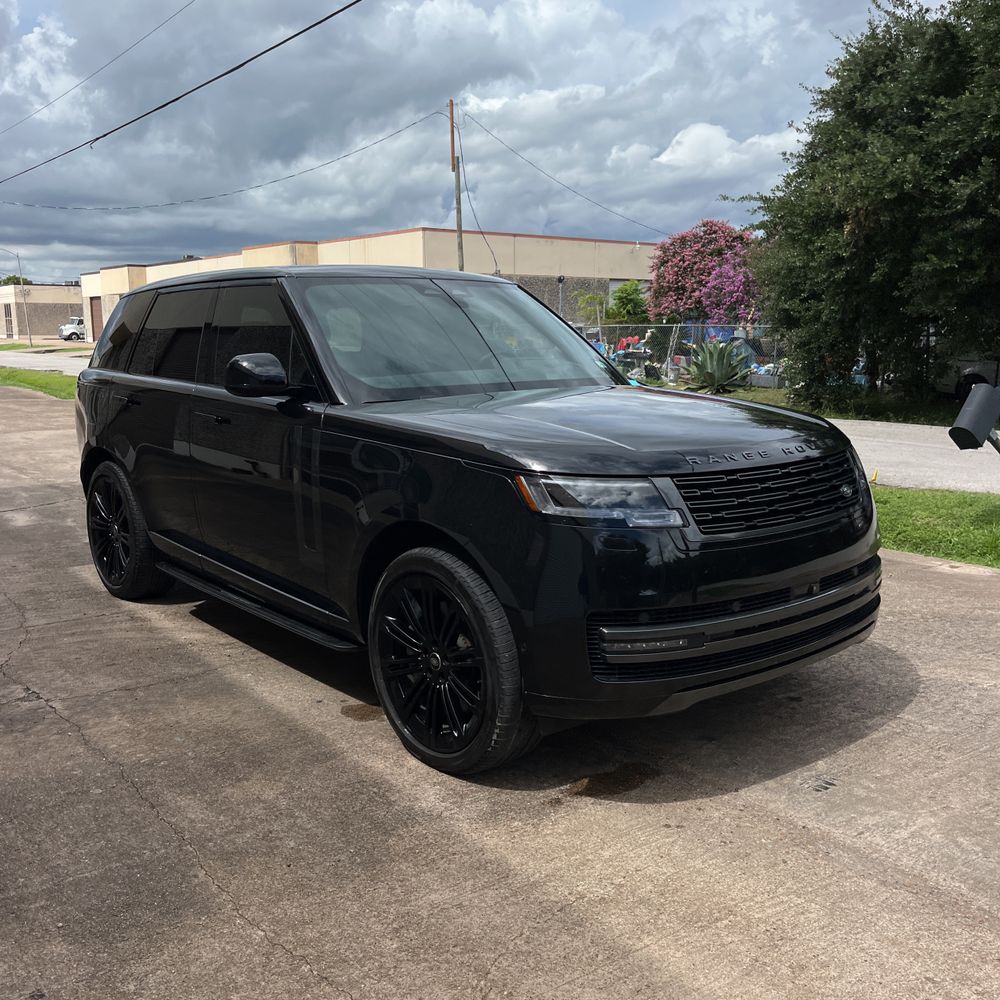 2024 Land Rover Range Rover P530 SE
