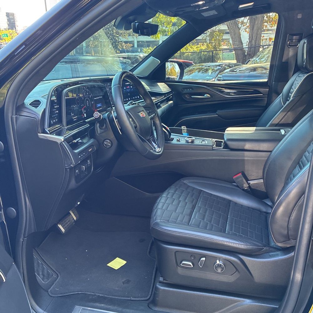 2023 Cadillac Escalade-V ESV Base