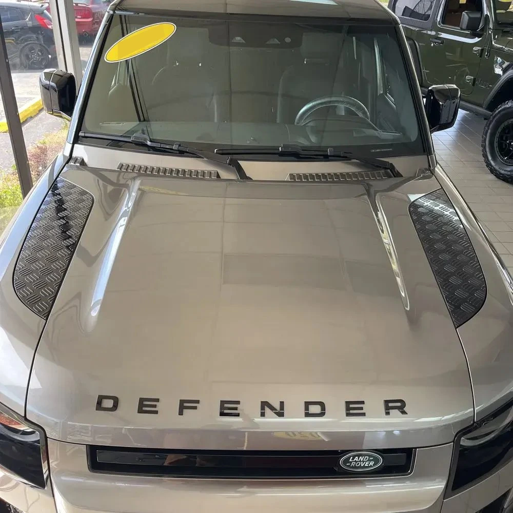 2023 Land Rover Defender 130 X-Dynamic SE