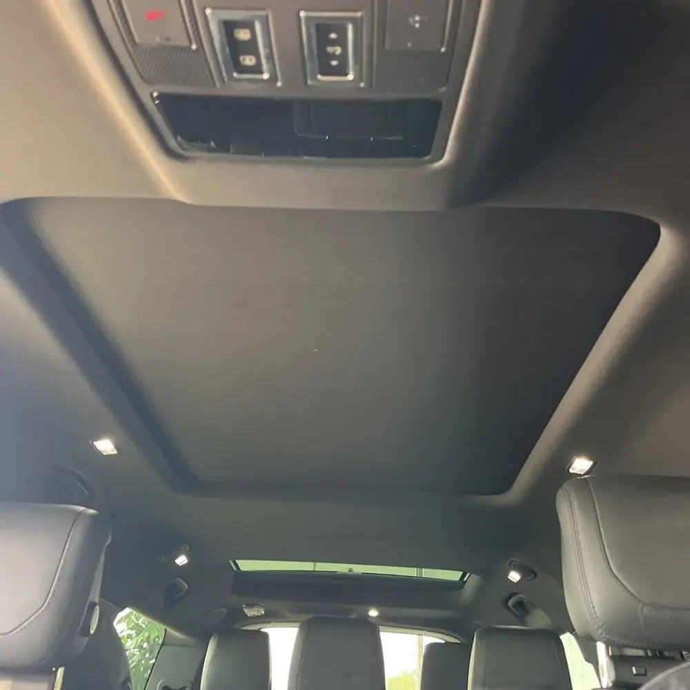 2023 Land Rover Defender 130 X-Dynamic SE
