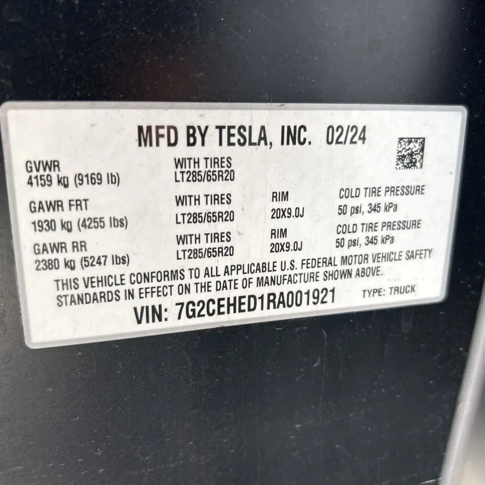 2024 Tesla Cybertruck Base