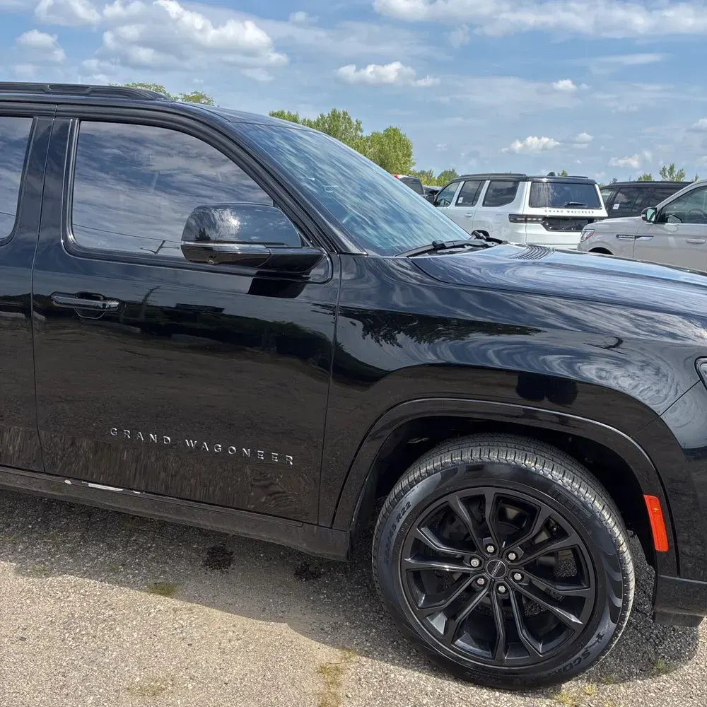 2023 Jeep Grand Wagoneer Series II Obsidian