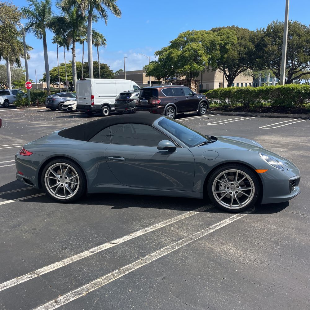 2017 Porsche 911 Carrera