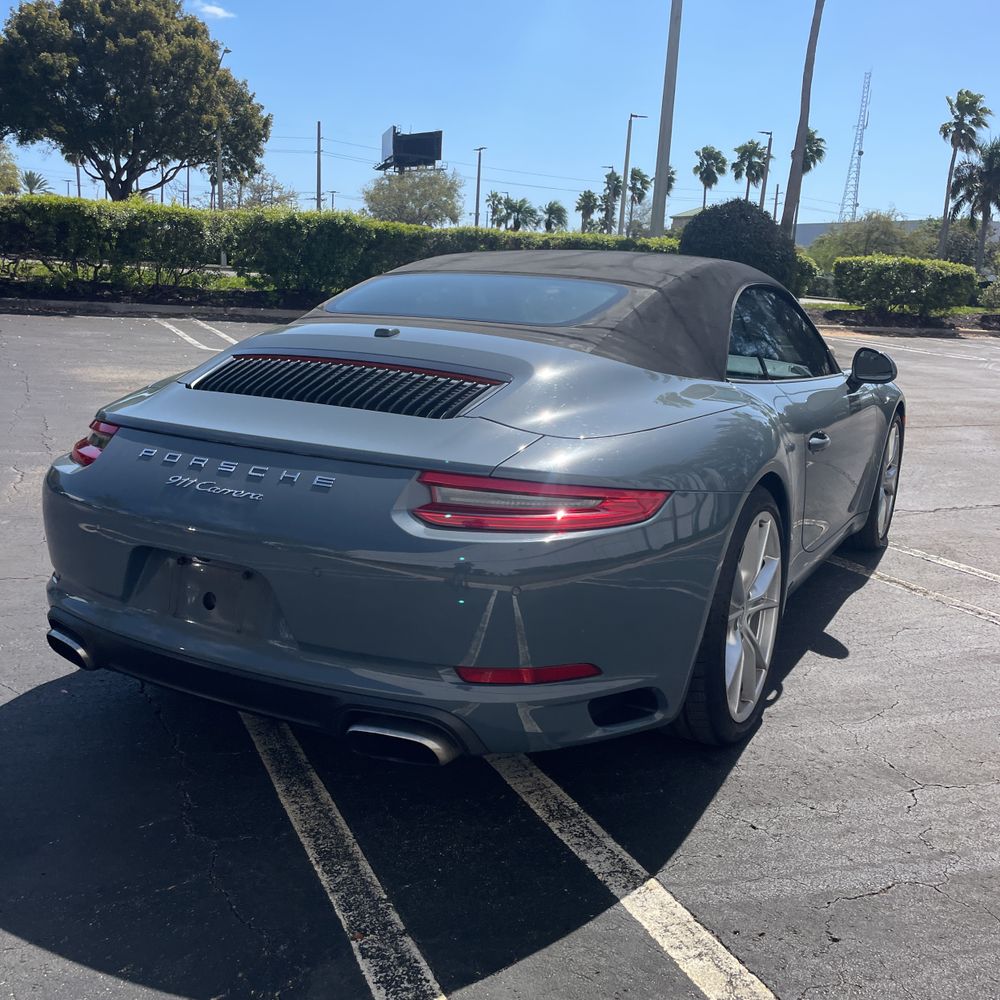 2017 Porsche 911 Carrera