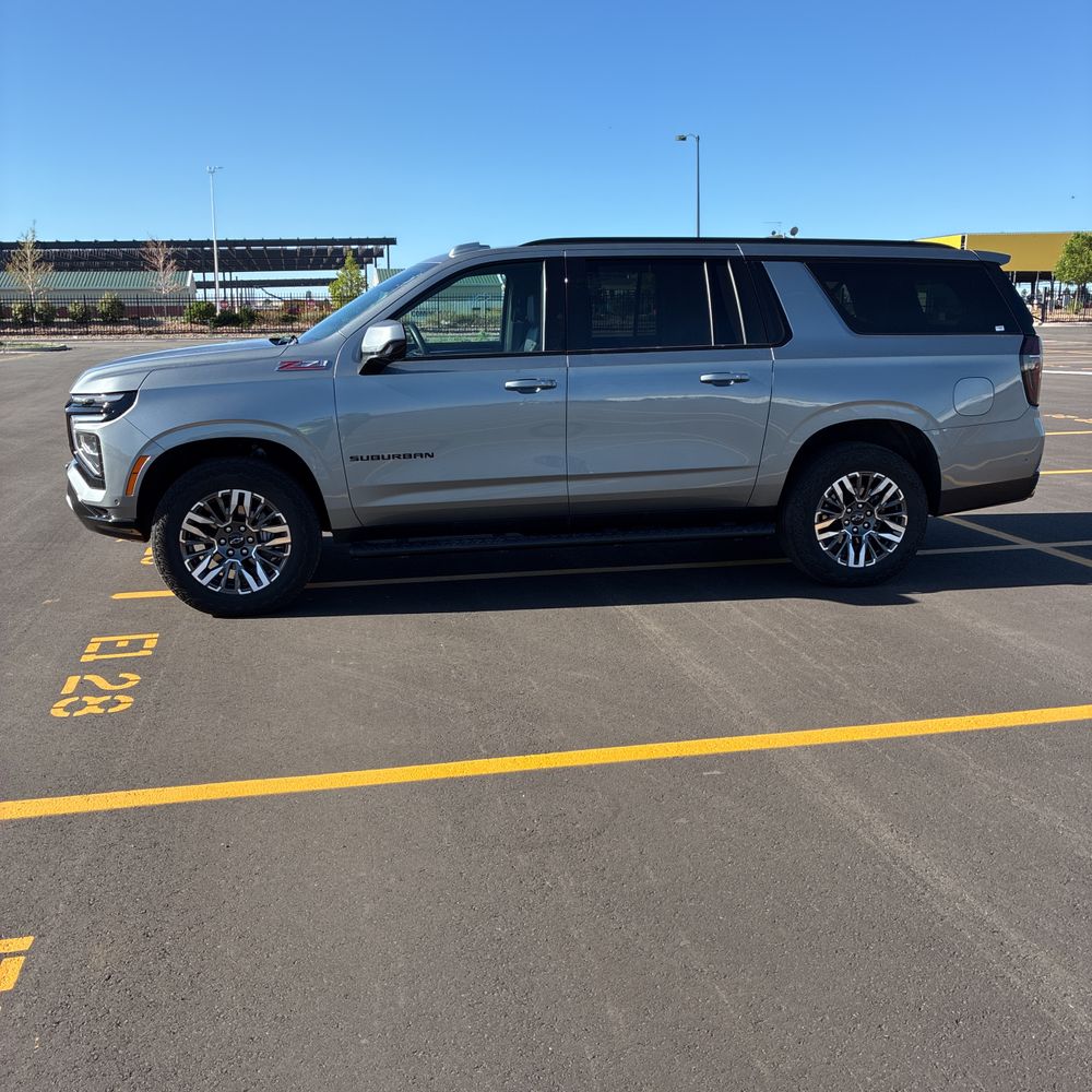 2025 Chevrolet Suburban Z71