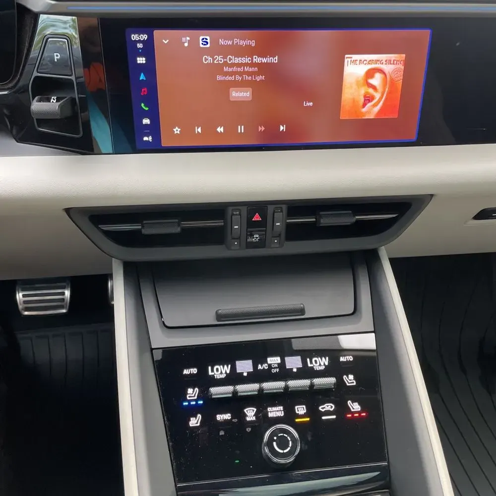 2024 Porsche Macan EV 4