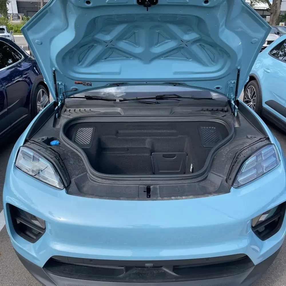 2024 Porsche Macan EV 4