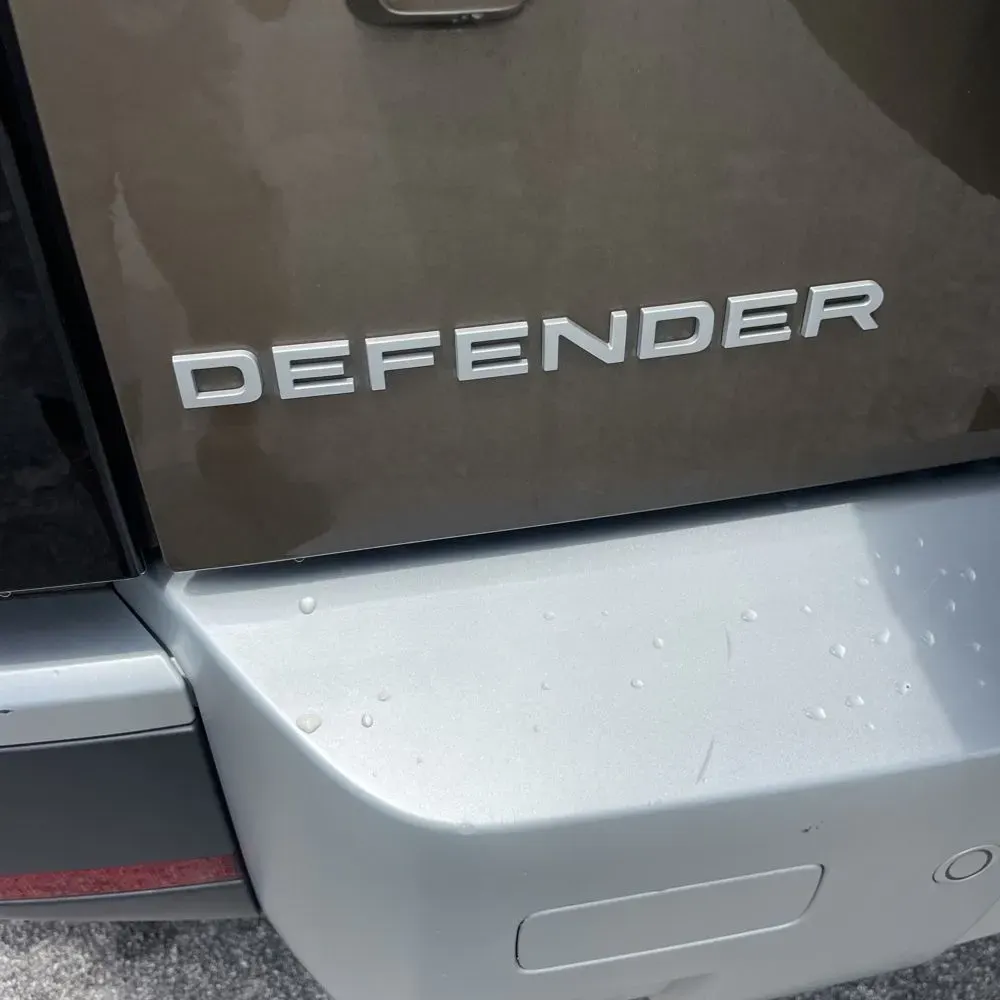 2024 Land Rover Defender 110 S P400
