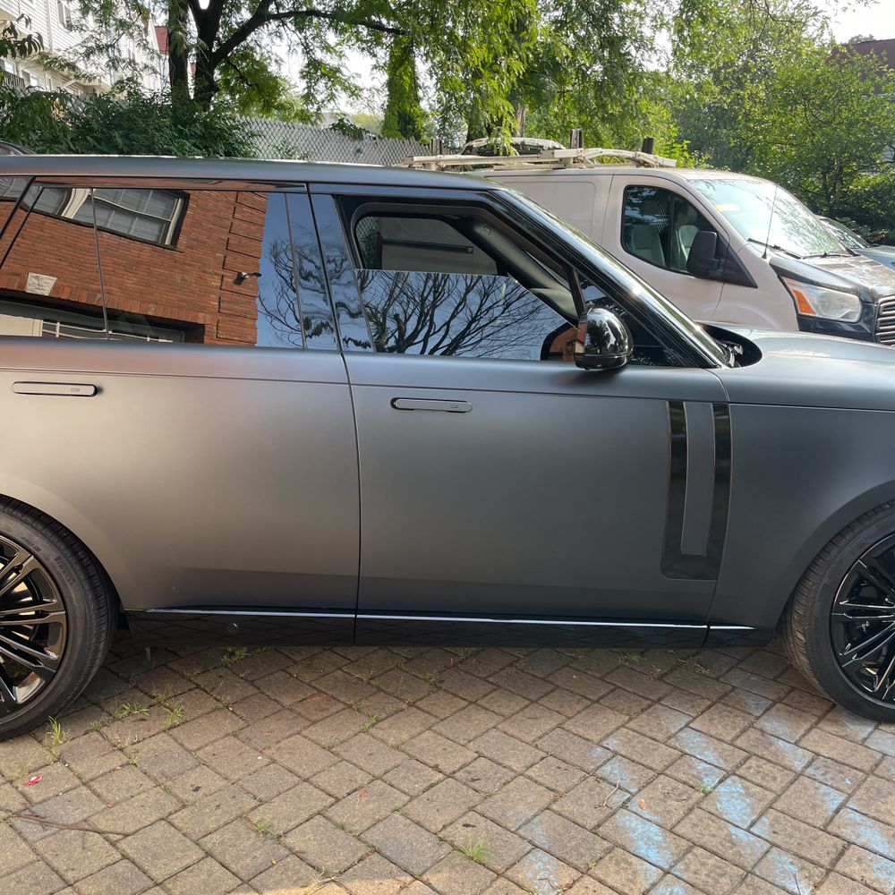 2025 Land Rover Range Rover SE P530