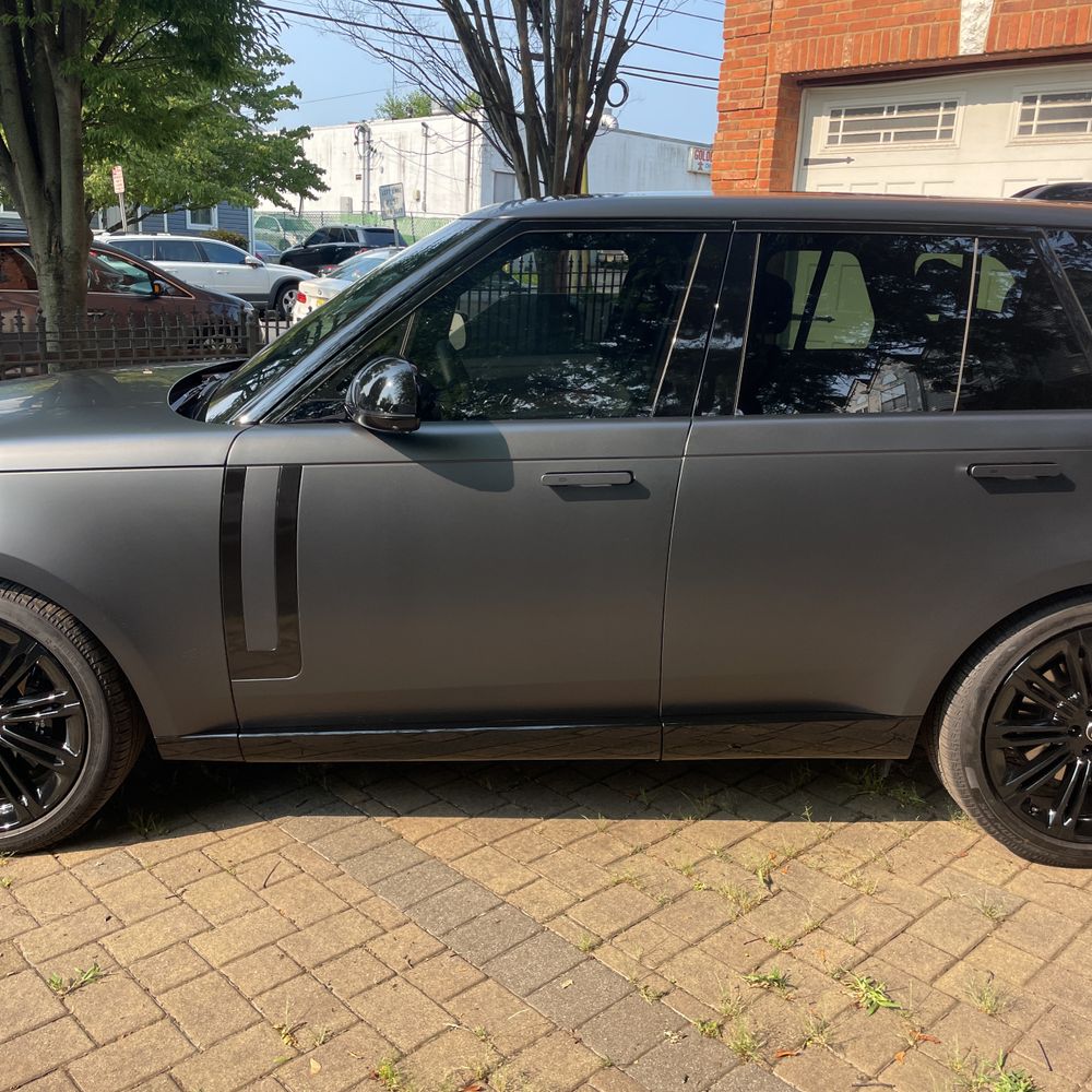 2025 Land Rover Range Rover SE P530