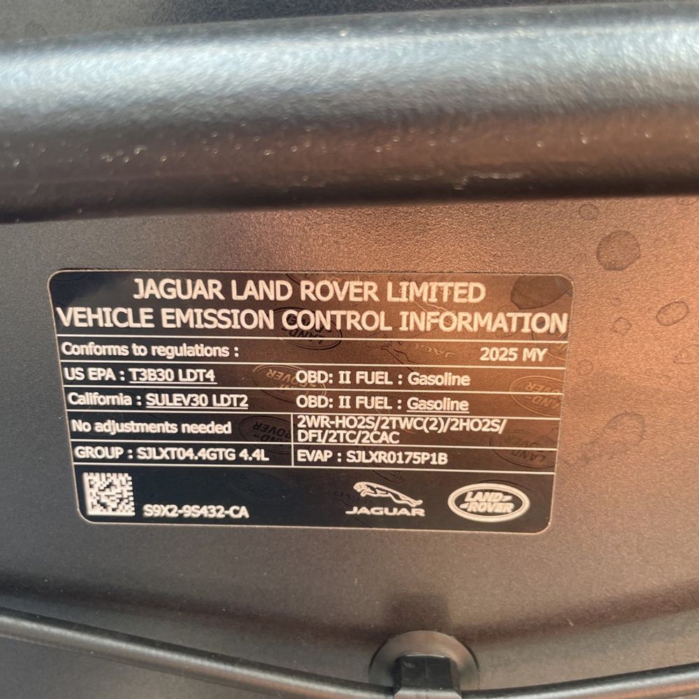 2025 Land Rover Range Rover SE P530