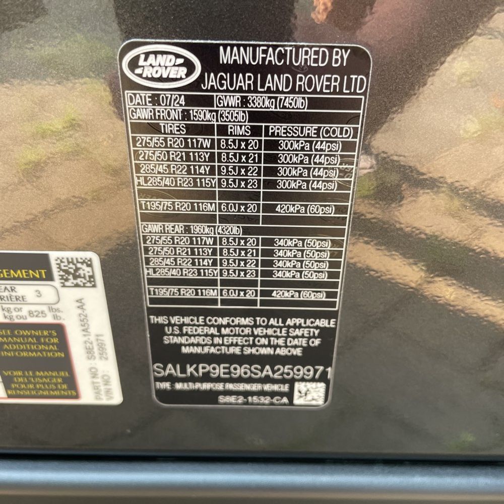 2025 Land Rover Range Rover SE P530