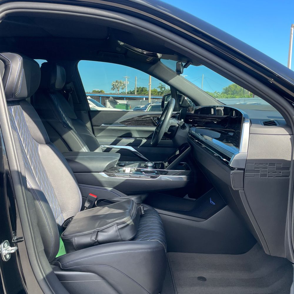 2025 Cadillac Escalade IQ Sport 1